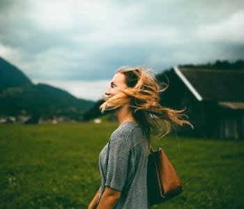 happy women without children